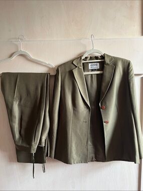 Suit